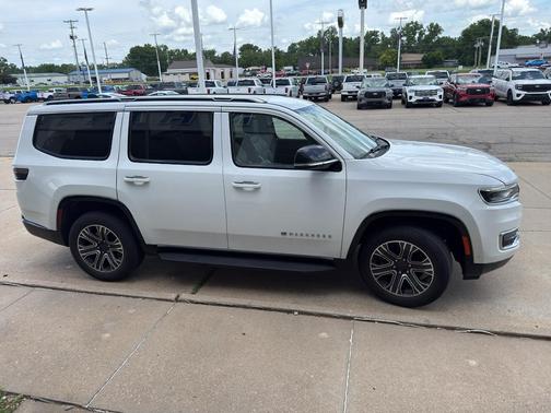 Bright White Clearcoat 2024 Jeep Wagoneer Series II