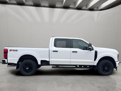 Oxford White 2026 Ford F-350 XL