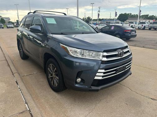 Shoreline Blue Pearl 2019 Toyota Highlander XLE