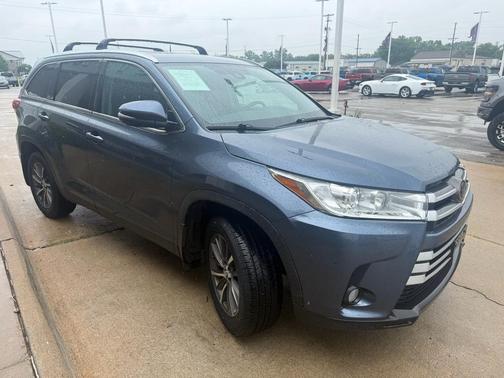 Shoreline Blue Pearl 2019 Toyota Highlander XLE