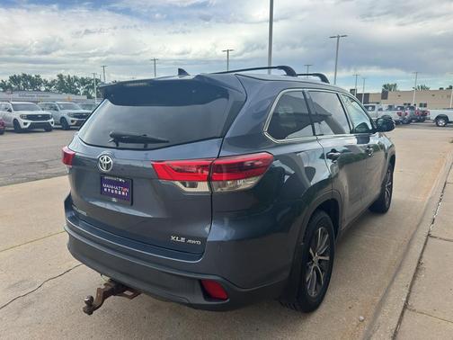 Shoreline Blue Pearl 2019 Toyota Highlander XLE