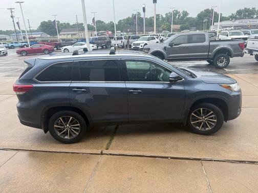 Shoreline Blue Pearl 2019 Toyota Highlander XLE