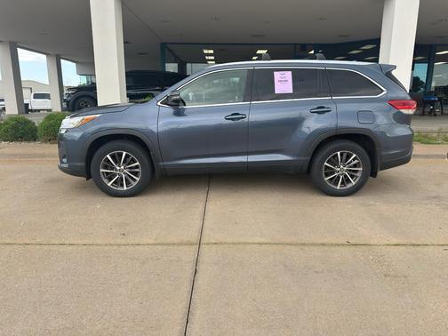 Shoreline Blue Pearl 2019 Toyota Highlander XLE