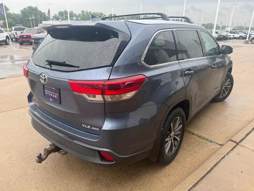 Shoreline Blue Pearl 2019 Toyota Highlander XLE