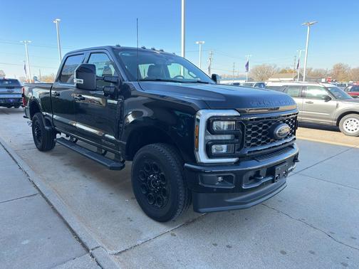2025 Ford F-350 Lariat Super Duty