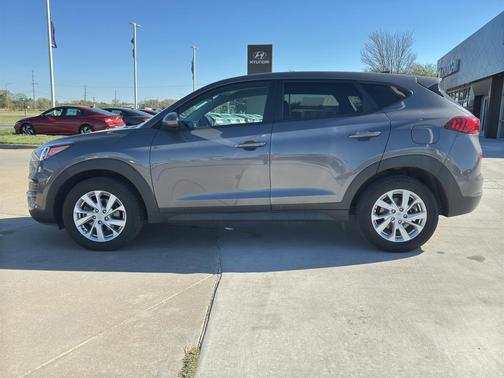 2021 Hyundai TUCSON SE