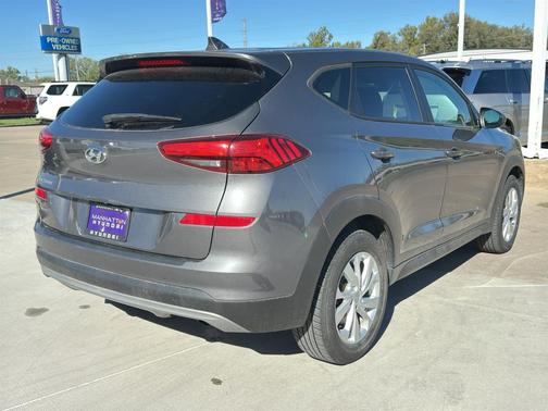 2021 Hyundai TUCSON SE
