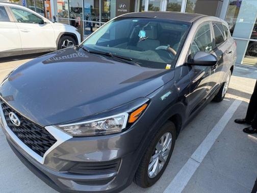 2021 Hyundai TUCSON SE