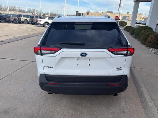 2024 Toyota RAV4 Hybrid XLE