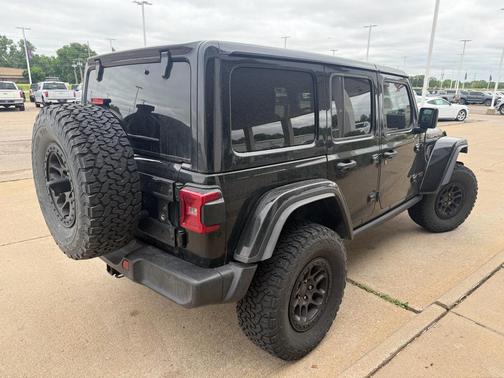 Black Clearcoat 2023 Jeep Wrangler Rubicon