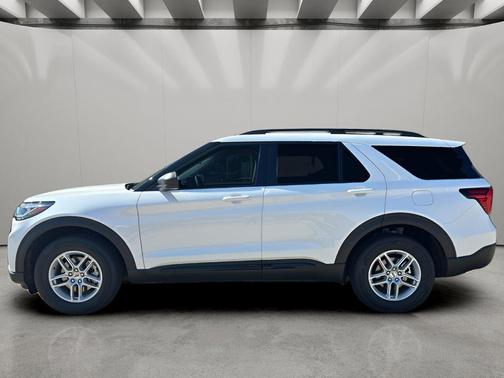 Star White 2026 Ford Explorer Active