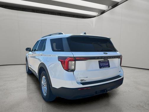 Star White 2026 Ford Explorer Active