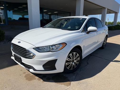 Oxford White 2019 Ford Fusion S
