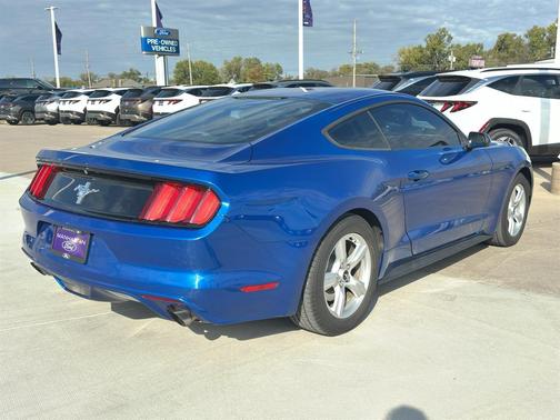 2017 Ford Mustang V6