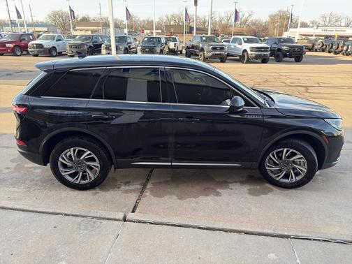 2025 Lincoln Corsair Premiere