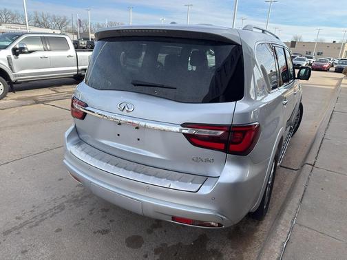 2018 INFINITI QX80 Base