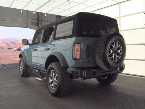 2023 Ford Bronco 