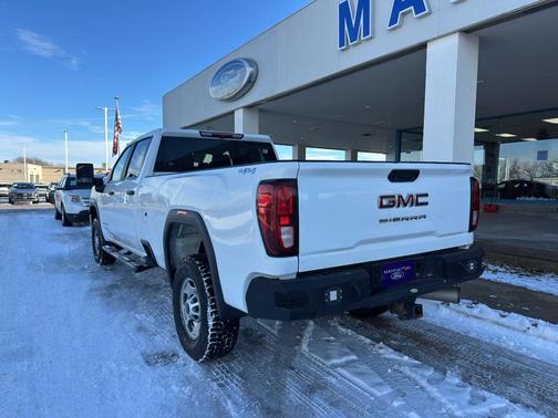 2023 GMC Sierra 2500 Pro