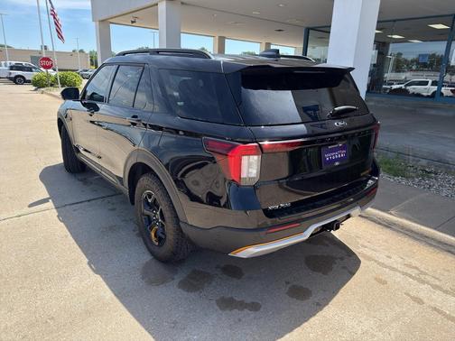 Agate Black Metallic 2026 Ford Explorer Tremor