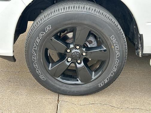 Bright White 2023 RAM 1500 Classic Tradesman