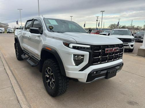 Summit White 2024 GMC Canyon AT4X