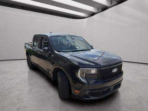 Shadow Black 2026 Ford Maverick Lobo Standard