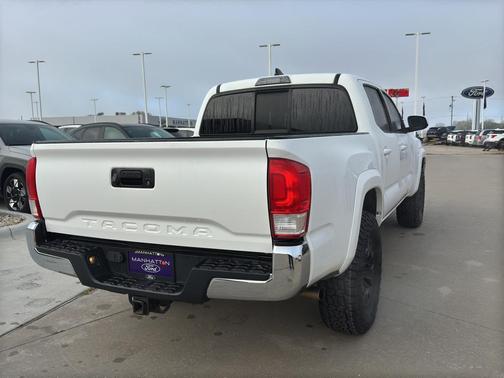 2017 Toyota Tacoma SR5