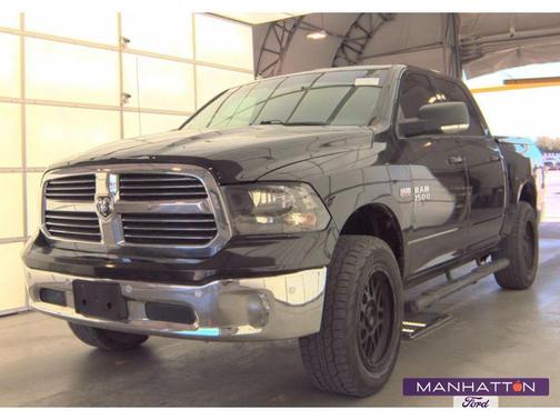 Brilliant Black Crystal Pearlcoat 2019 RAM 1500 Classic Big Horn