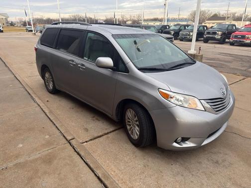 2015 Toyota Sienna XLE