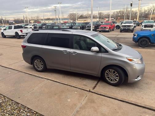 2015 Toyota Sienna XLE