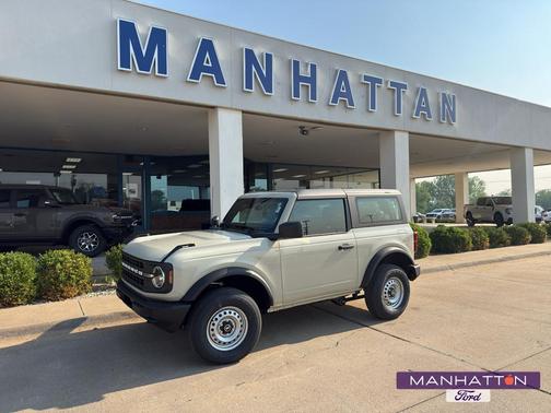 Desert Sand 2026 Ford Bronco Base