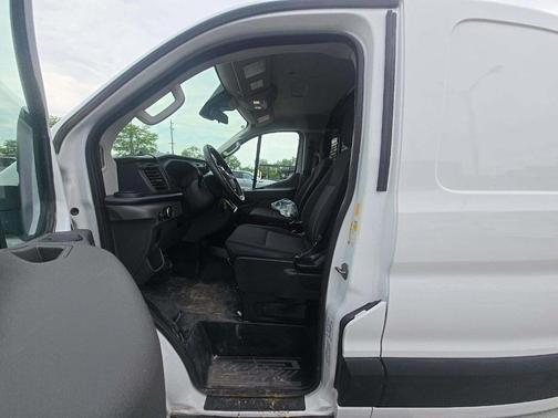Oxford White 2024 Ford Transit-250 Base