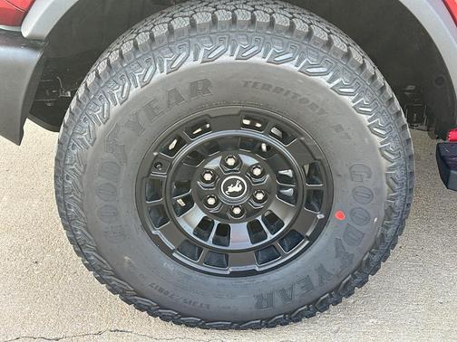 Ruby Red Metallic Tinted Clearcoat 2026 Ford Bronco Base