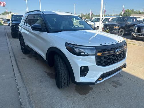Star White 2026 Ford Explorer Tremor