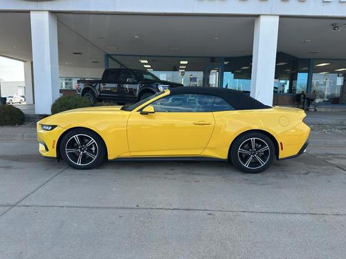 2024 Ford Mustang EcoBoost Premium