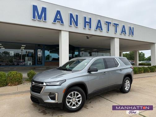 Sterling Gray Metallic 2023 Chevrolet Traverse LS