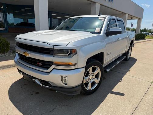 Silver Ice Metallic 2018 Chevrolet Silverado 1500 LT
