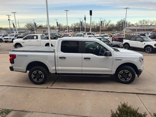 2023 Ford F-150 Lightning Pro