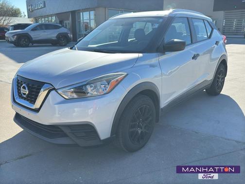 2019 Nissan Kicks S