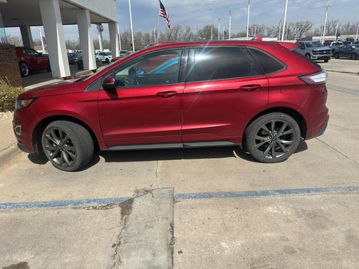 Ruby Red Metallic Tinted Clearcoat 2016 Ford Edge Sport