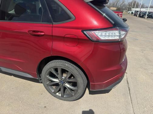 Ruby Red Metallic Tinted Clearcoat 2016 Ford Edge Sport