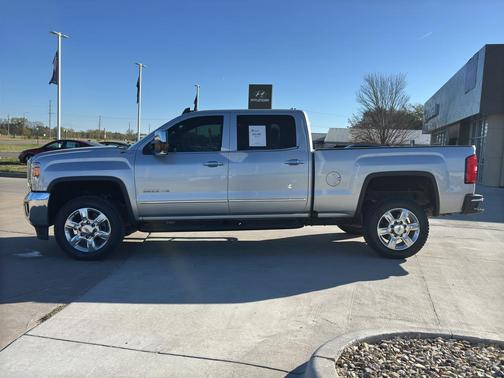 2017 GMC Sierra 2500 SLT