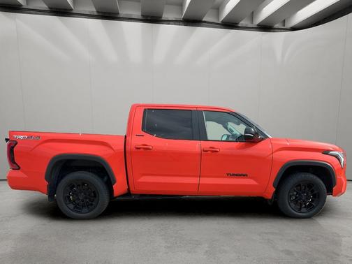 Solar 2024 Toyota Tundra Limited