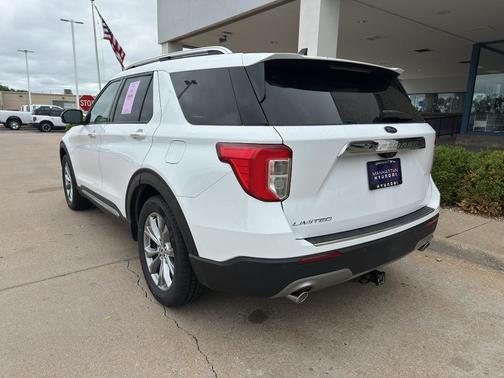 Star White 2023 Ford Explorer Limited