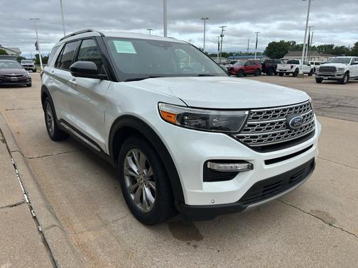 Star White 2023 Ford Explorer Limited