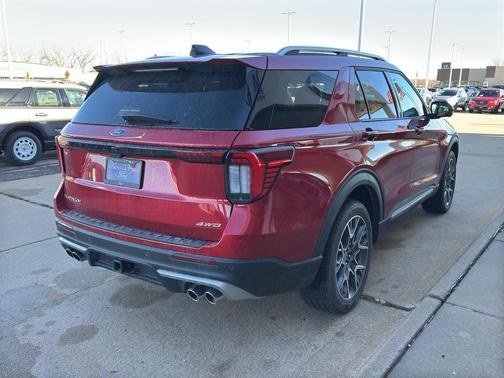 2025 Ford Explorer Platinum