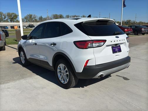 2022 Ford Escape S