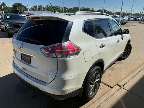 Moonlight White 2015 Nissan Rogue SL