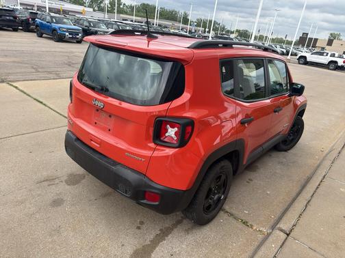 Omaha Orange Clearcoat 2021 Jeep Renegade Sport