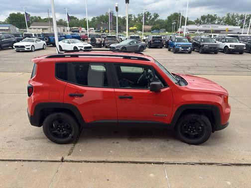 Omaha Orange Clearcoat 2021 Jeep Renegade Sport